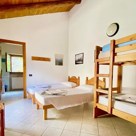Rifugio Escursionistico La Rua Guest house 3*