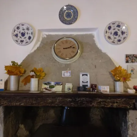 Rifugio Escursionistico La Rua Guest house