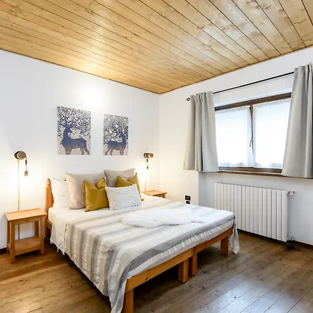 Rifugio Escursionistico La Rua 3*