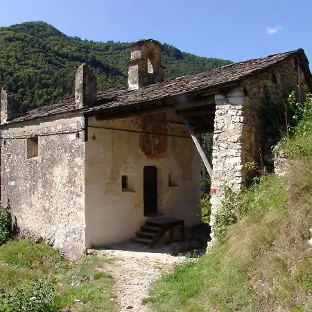 Rifugio Escursionistico La Rua Guest house