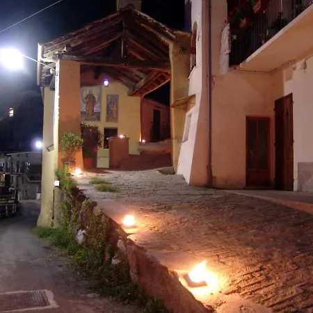 Rifugio Escursionistico La Ruà *