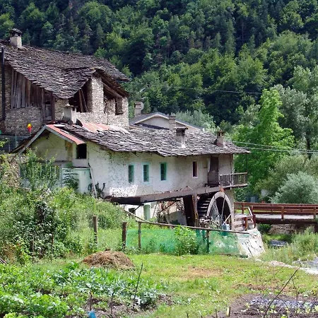 Rifugio Escursionistico La Ruà Affittacamere
