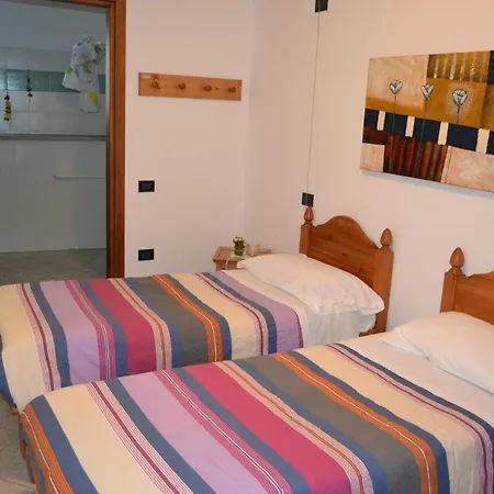 Rifugio Escursionistico La Ruà *