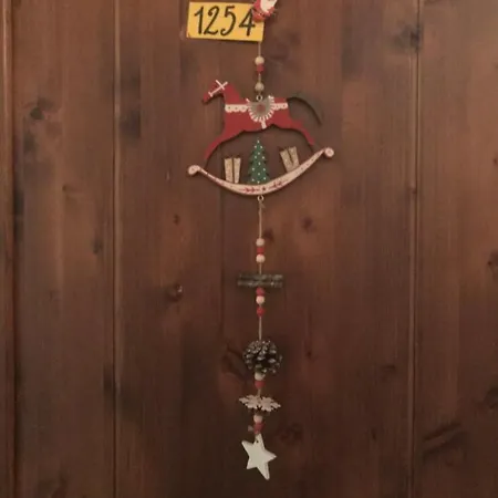 Rifugio Escursionistico La Rua ゲストハウス 3*