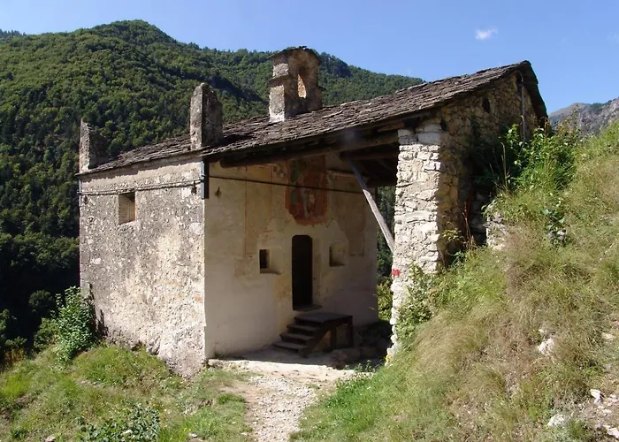 Rifugio Escursionistico La Rua 게스트하우스