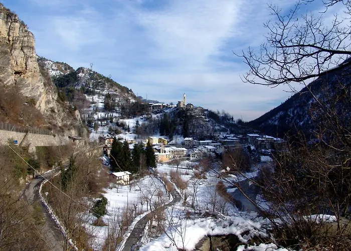 Rifugio Escursionistico La Rua 3*