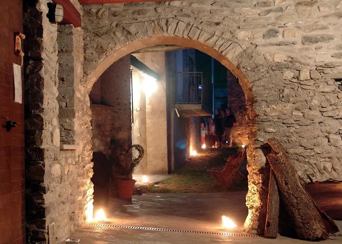 Rifugio Escursionistico La Rua 3*