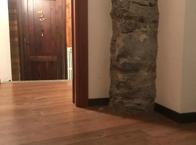 Rifugio Escursionistico La Rua 3*