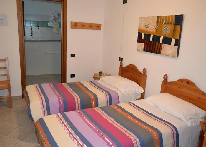 Rifugio Escursionistico La Rua 3*