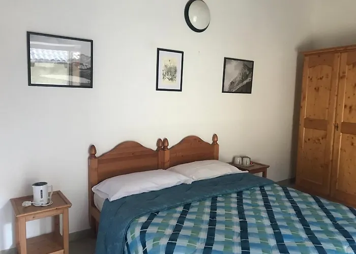 Rifugio Escursionistico La Rua 3*